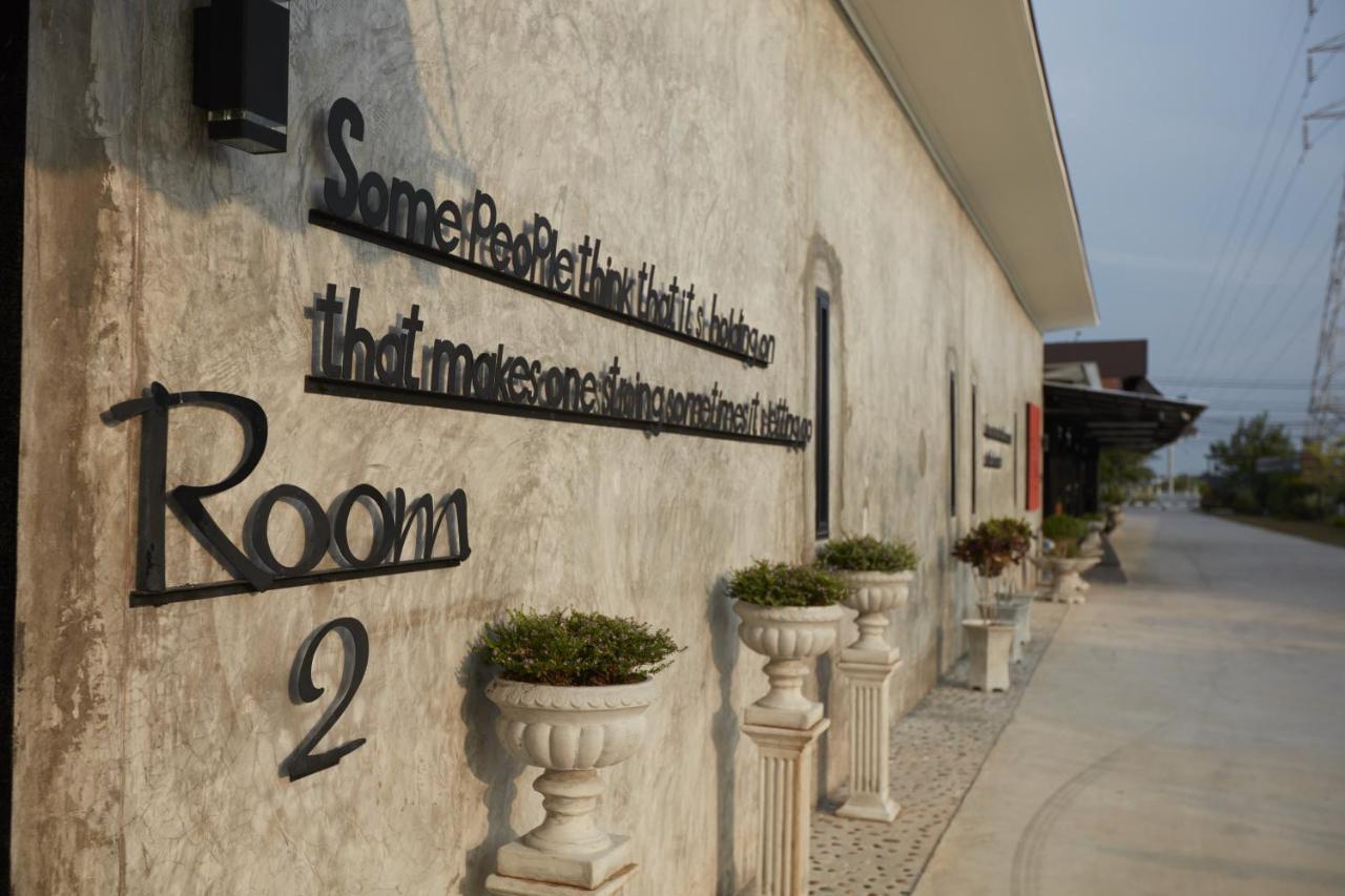 The Sun Resort Ratchaburi Exterior photo
