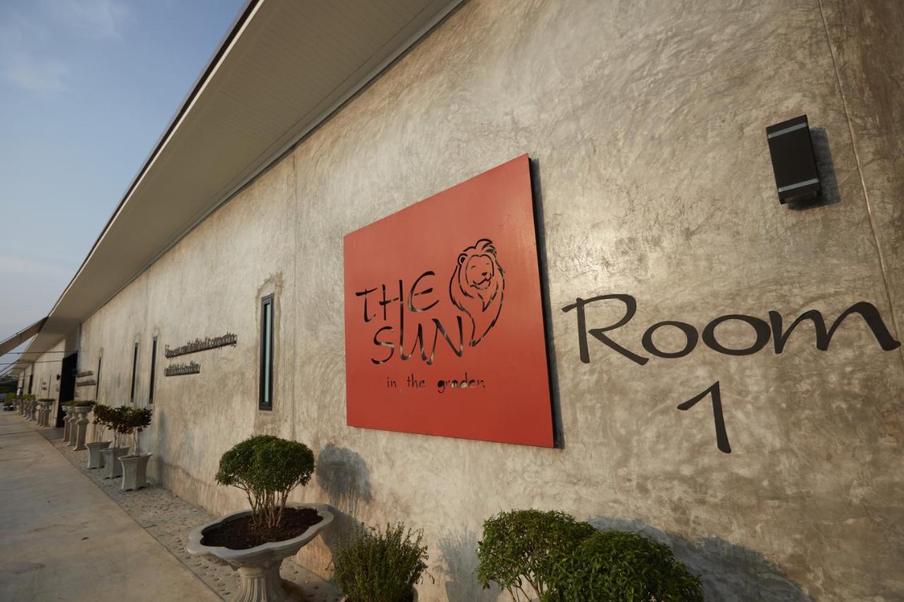 The Sun Resort Ratchaburi Exterior photo